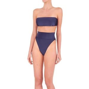 NAVY ADRIANA DEGREAS